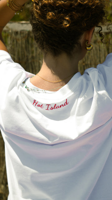 T-shirt Hot Island