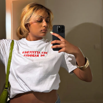 T-shirt brodé “Attitudes de baddies”